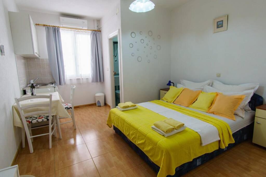 Lovely Studio Apartment For 2 Free Private Parking Makarska Esterno foto